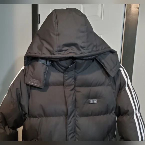 NEW Womens Heated Black Puffer Coat 100% Poly Fiber Fill With Battery Pack SZ S - Picture 2 of 14